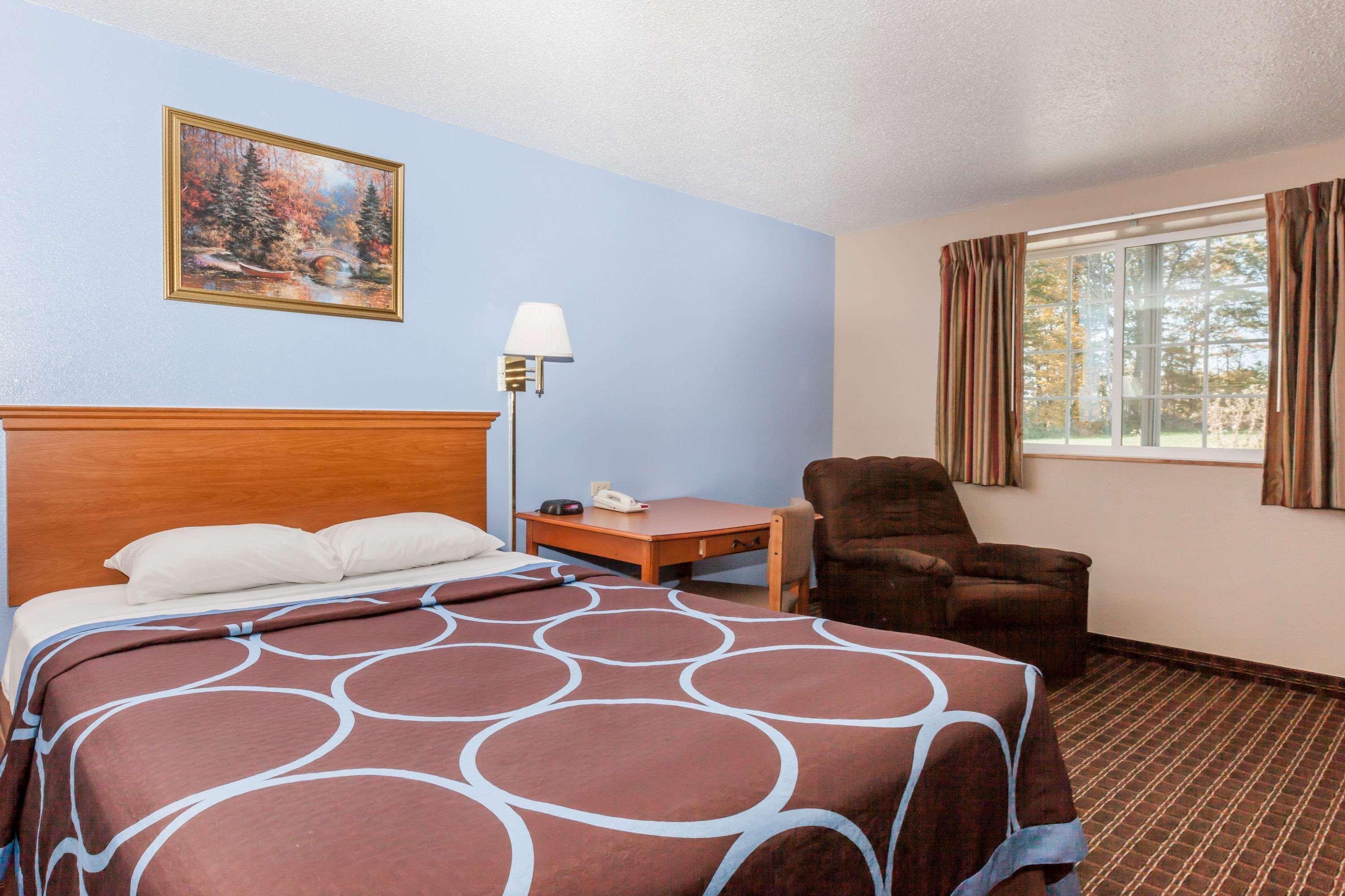 Super 8 By Wyndham Johnstown/Gloversville Bagian luar foto