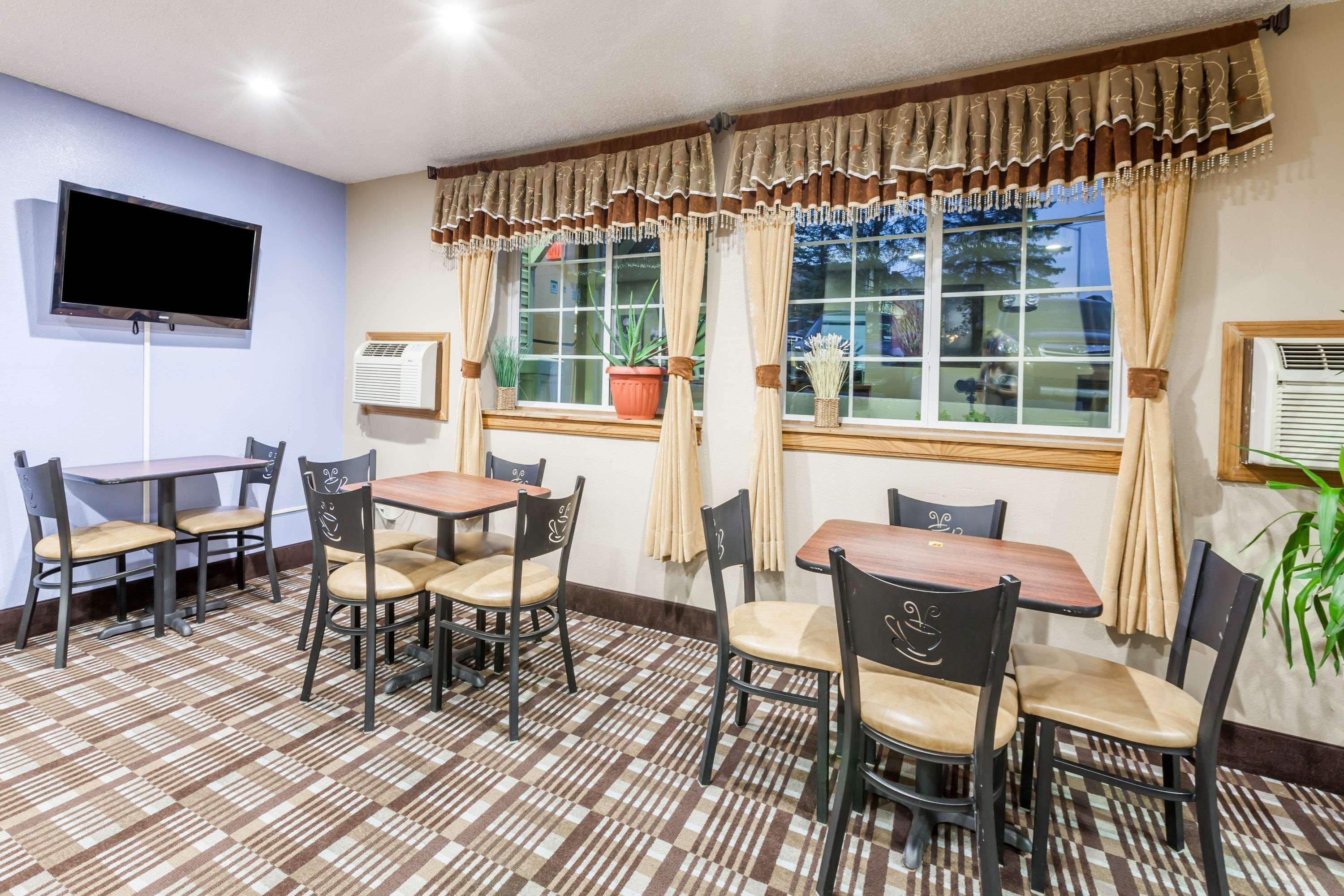 Super 8 By Wyndham Johnstown/Gloversville Bagian luar foto